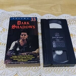 Dark Shadows Volume 33 VHS - Vampires, werewolves, horror, suspense